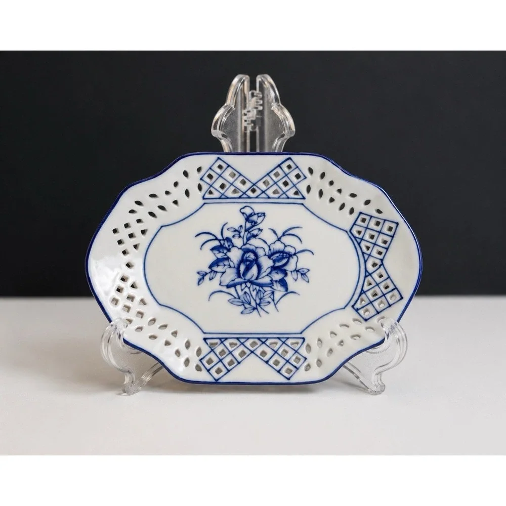 Vintage Blue & White Porcelain Pierced Reticulated Trinket Soap Dish Blue Rose